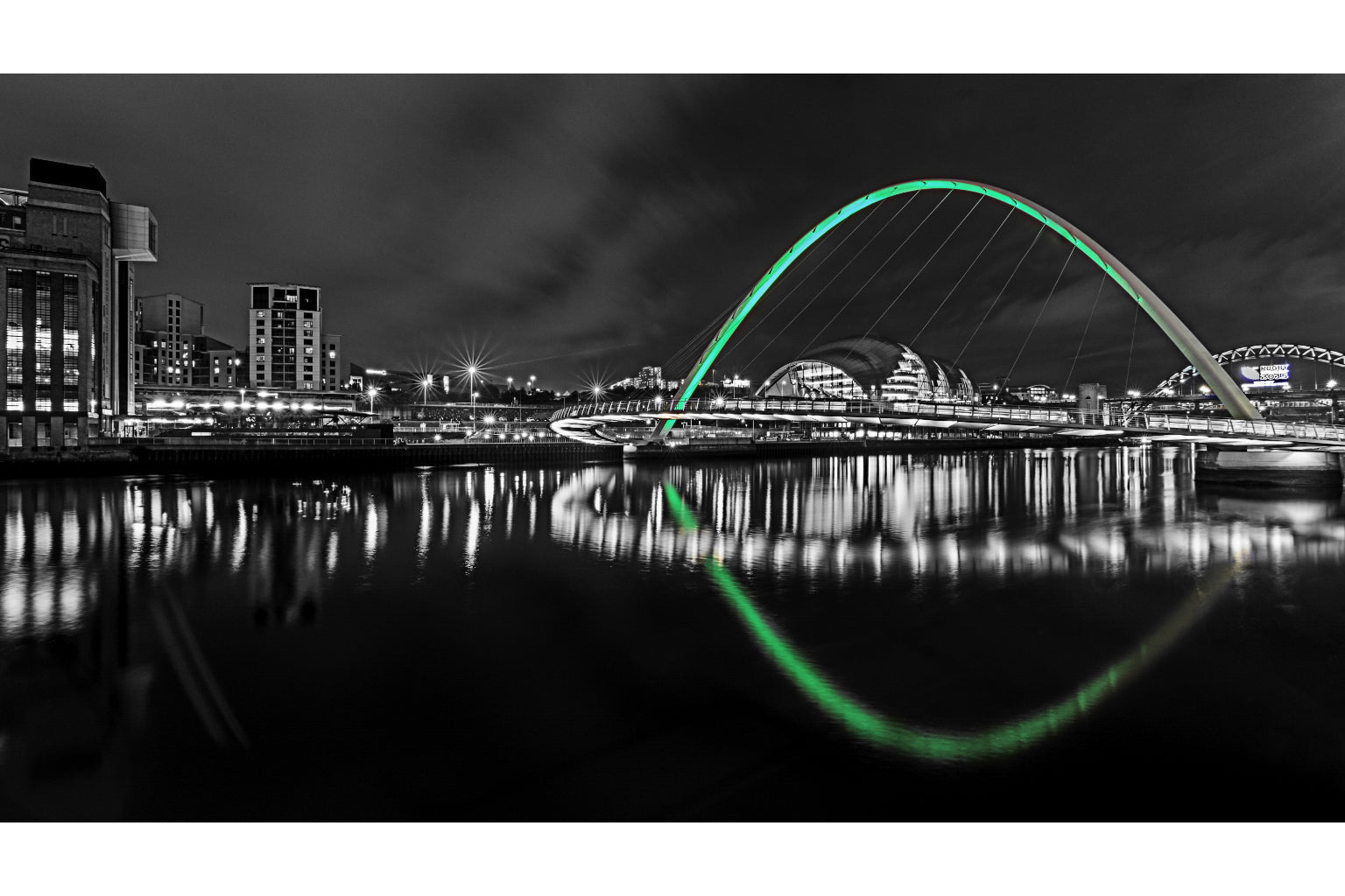 Black White Green Light City Cityscape Canvas Art Wall Picture Or Gloss Print