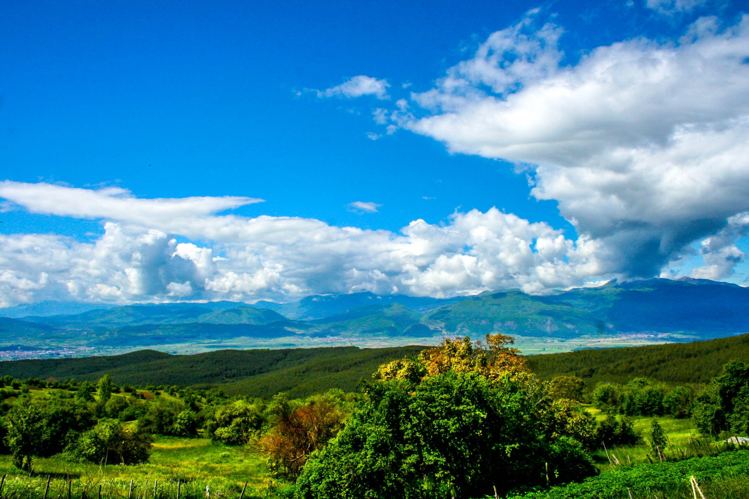 Green Valley Landscape Blue Sky Canvas Art Wall Picture Or Gloss Print