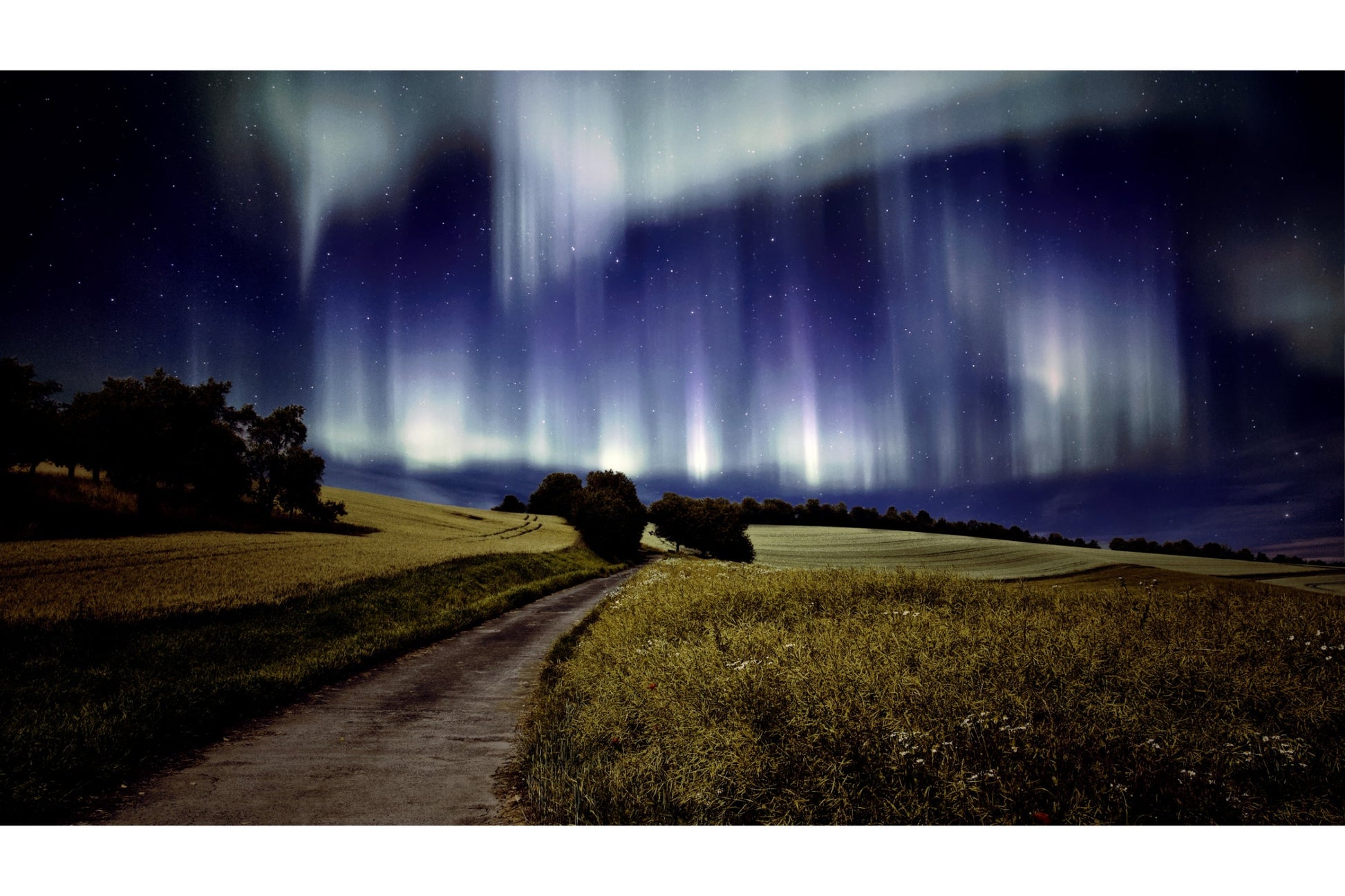 Northern Lghts Blue Sky Green Field Landscape Canvas Art Wall Picture Or Gloss Print