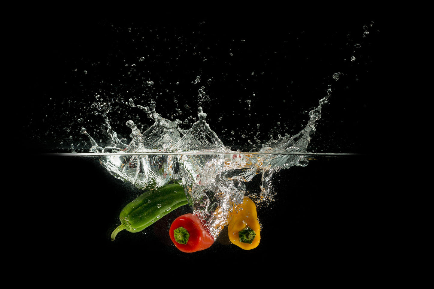 Red Green Yellow Peppers Splash Kitchen Food Canvas Art Wall Picture